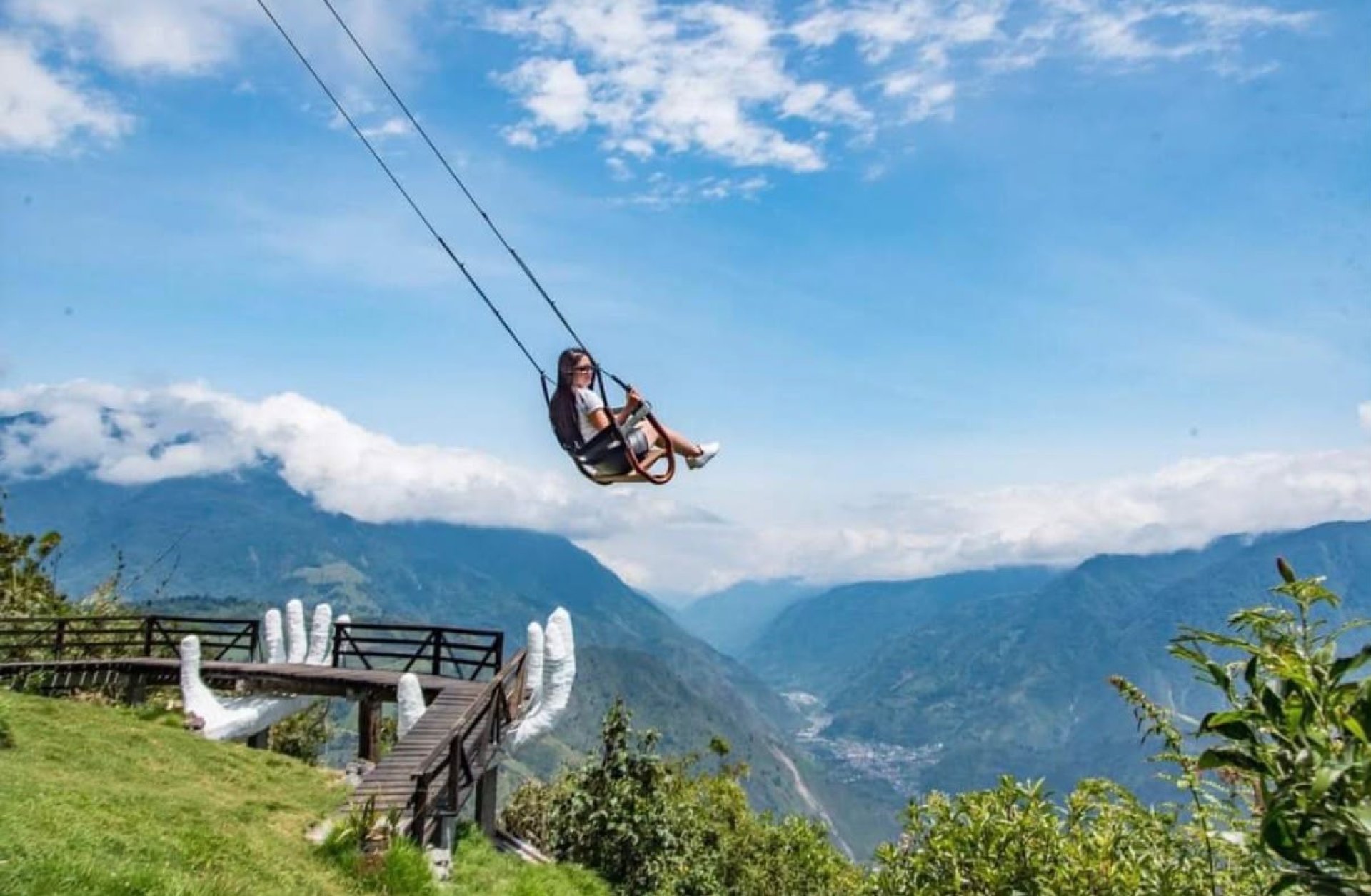 Tour a los Miradores Manos de Dios y Ojos del Volcán en Baños