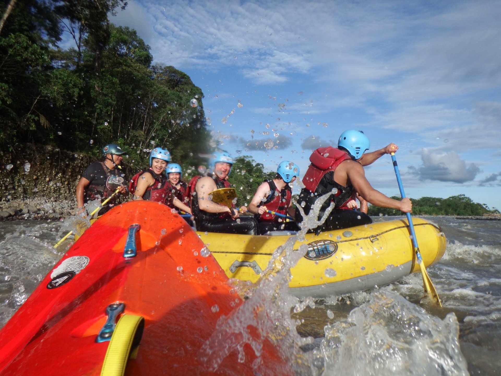 White Water Rafting on the Pastaza River – Baños Ecuador