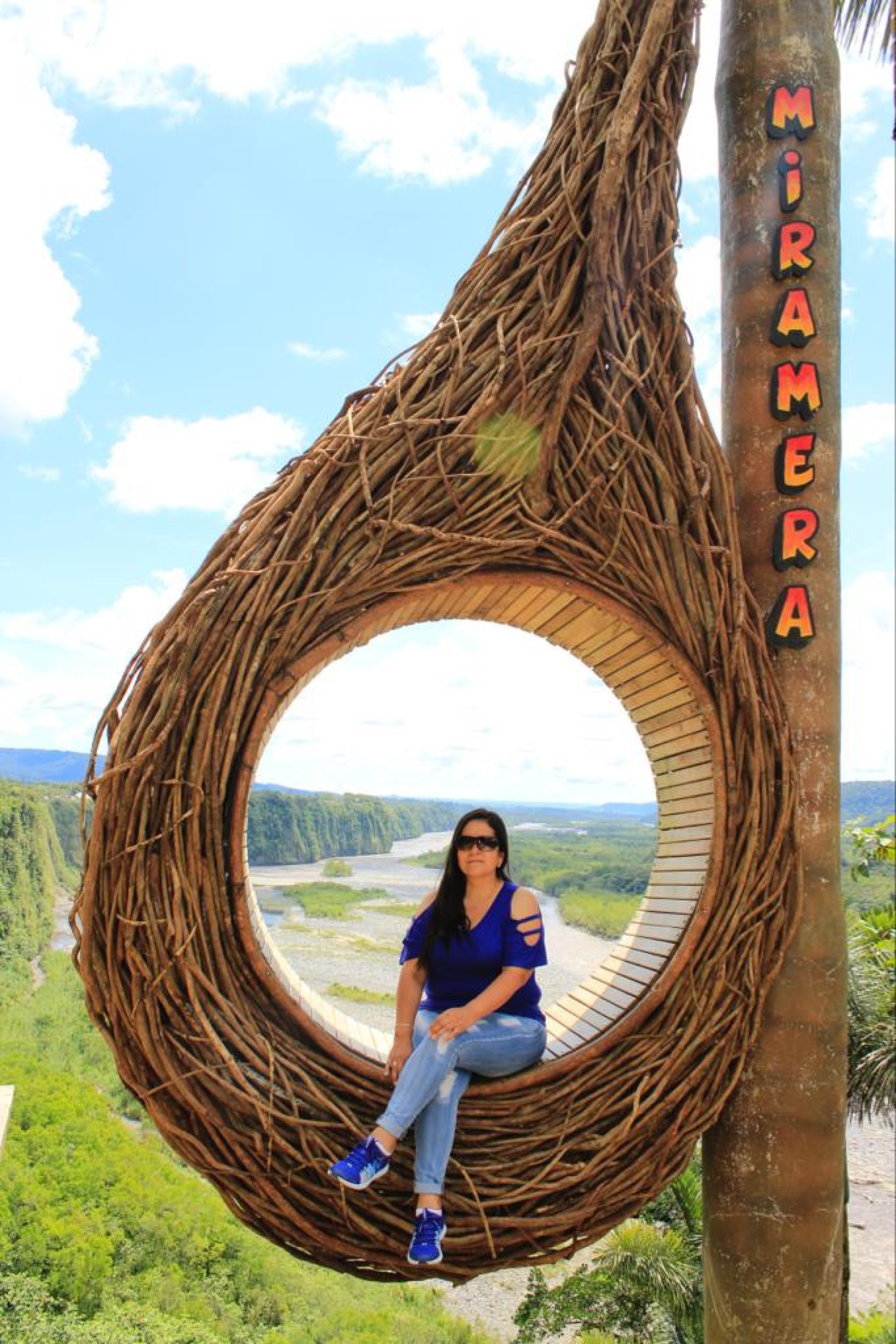 Tour a la Amazonía: 2 Días y 1 Noche desde Baños